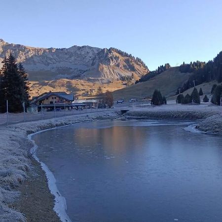 Studio Au Pied Des Pistes Avec Vue Sur La Montagne Mieussy Exterior foto